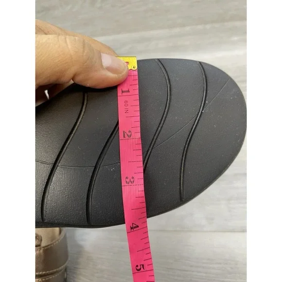 Clark's Women's Sandals Bronze‎ Leather 11 Comfort Wedge Travel Cushioned Shoes - Picture 11 of 11